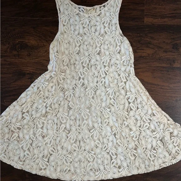 Free People Ivory Lace Coverup Dress size Large L EUC Free People Ivory Lace Coverup Dress size Large L EUC
